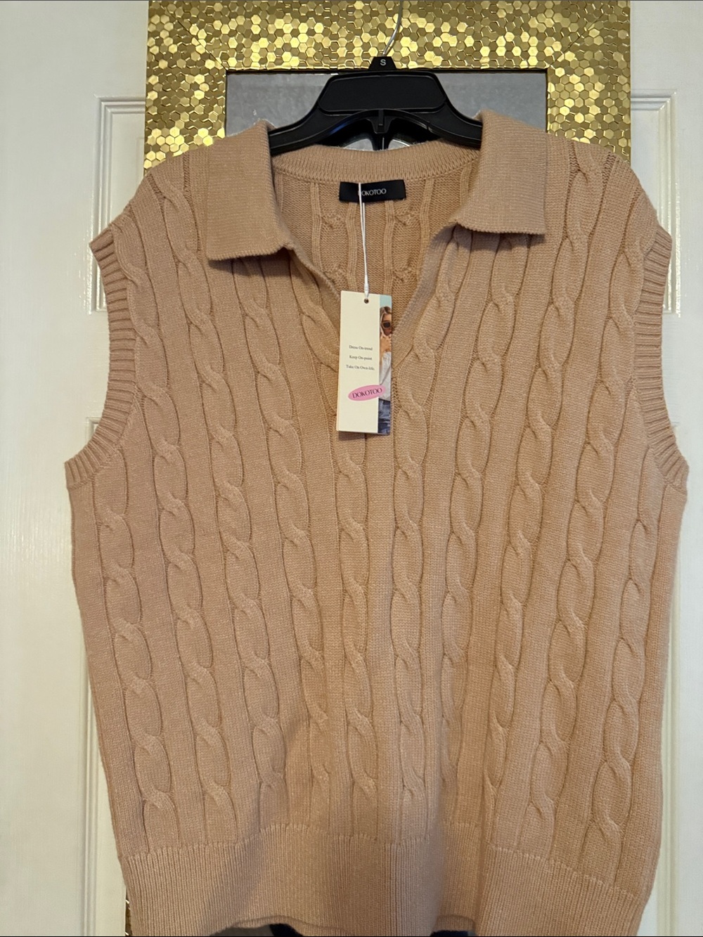 Cable-Knit Sleeveless V-Neck Sweater Vest - Beige, Unbranded